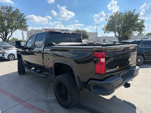 Used 2021 Chevrolet Silverado 2500 LTZ w/ Carhartt Edition AWD/4WD image 2
