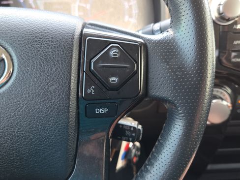 Used 2018 Toyota 4Runner TRD Off-Road Premium AWD/4WD image 28