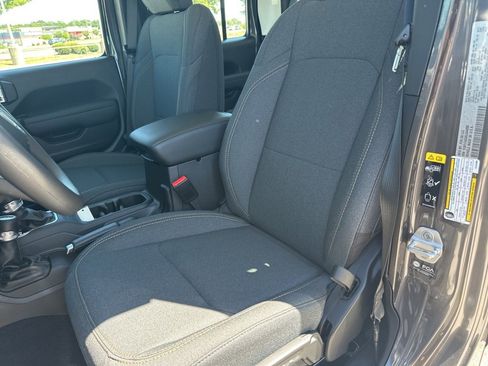 New 2025 Jeep Gladiator Sport image 63