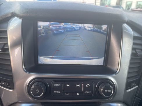 Used 2019 Chevrolet Suburban Premier image 24