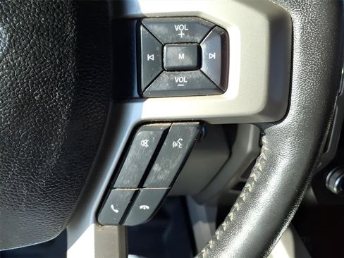 Used 2018 Ford F150 Lariat w/ Equipment Group 502A Luxury image 20