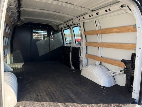 Used 2024 Chevrolet Express 2500 w/ Driver Convenience Package image 29
