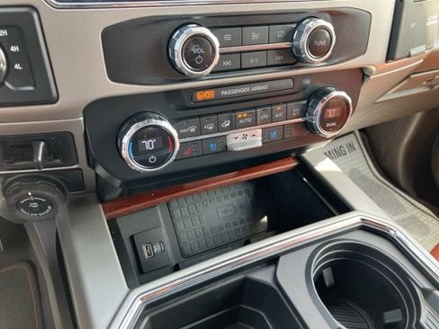 Used 2022 Ford F350 King Ranch w/ King Ranch Ultimate Package AWD/4WD image 33
