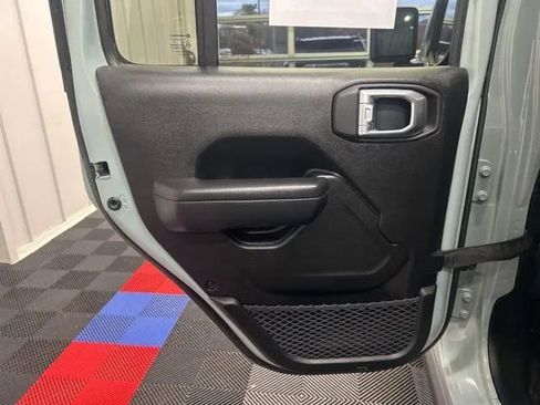 Used 2024 Jeep Wrangler Unlimited AWD/4WD image 11