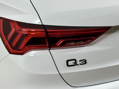 Used 2022 Audi Q3 2.0T Premium AWD/4WD image 25