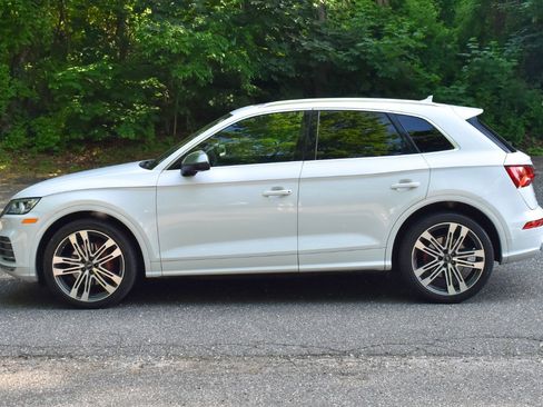 Used 2020 Audi SQ5 Premium Plus w/ Premium Plus Package AWD/4WD image 4