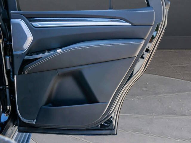 Used 2026 Cadillac Escalade V AWD/4WD image 31