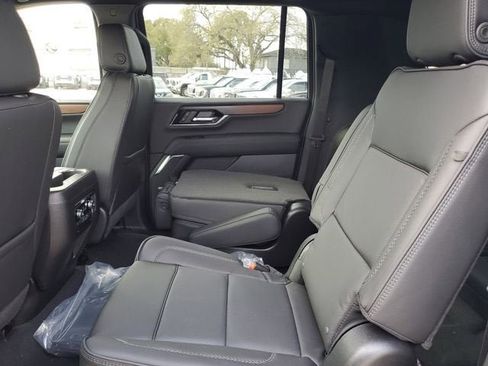New 2026 GMC Yukon XL Denali w/ Sun & Power Step Package AWD/4WD image 11