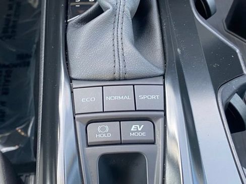 Certified 2025 Toyota Camry SE AWD/4WD image 16