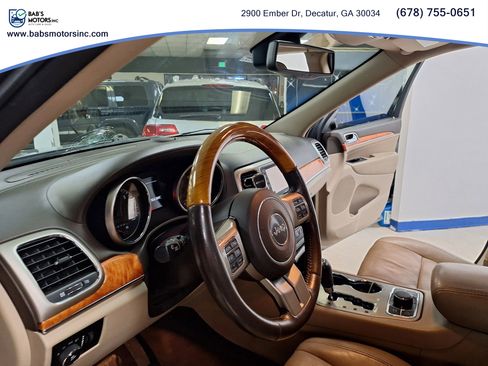 Used 2013 Jeep Grand Cherokee Overland w/ Advance Technology Group image 17