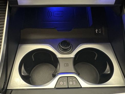 Used 2023 BMW XM image 25