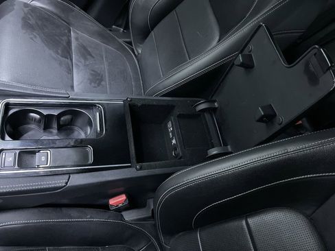 Used 2018 Jaguar F-PACE S image 27