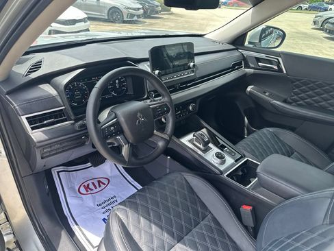 Used 2024 Mitsubishi Outlander SEL FWD image 14