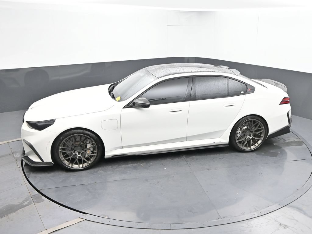 Used 2025 BMW M5 w/ Carbon Package AWD/4WD image 40