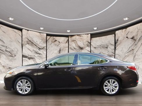 Used 2013 Lexus ES 350 w/ Premium Pkg FWD image 10