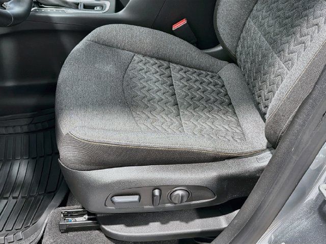 Certified 2023 Chevrolet Equinox LT AWD/4WD image 17