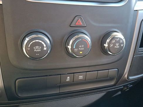 Used 2024 RAM 1500 Classic SLT AWD/4WD image 16
