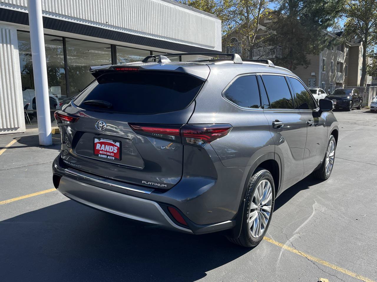 Used 2025 Toyota Highlander Platinum AWD/4WD image 7