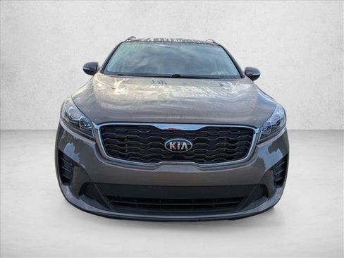 Used 2019 Kia Sorento FWD w/ LX Convenience Package image 2