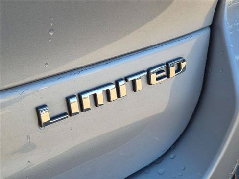 Used 2021 Jeep Grand Cherokee L Limited AWD/4WD image 9