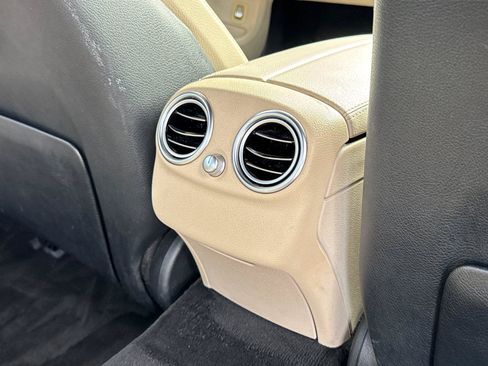 Used 2017 Mercedes-Benz C 300 Sedan image 18