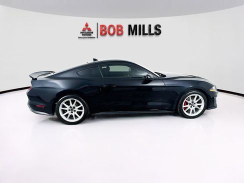 Used 2021 Ford Mustang GT w/ Black Accent Package RWD image 8