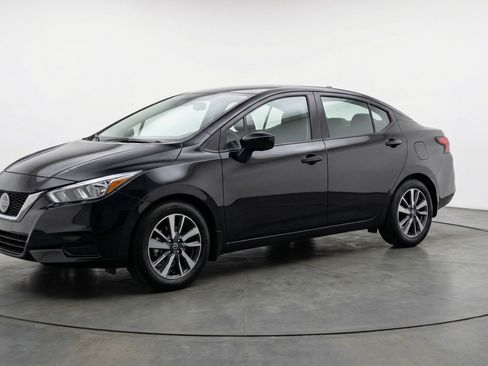Used 2025 Nissan Versa SV FWD image 3