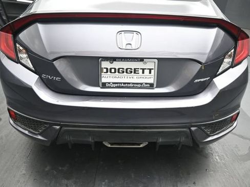 Used 2020 Honda Civic Sport image 2