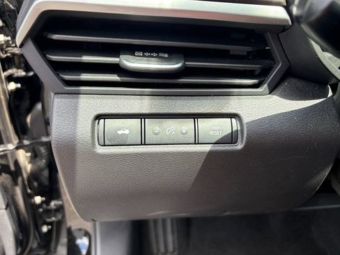 Used 2025 Nissan Altima 2.5 SV FWD image 23