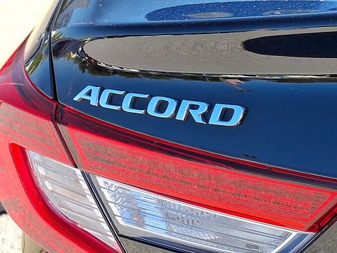 Used 2020 Honda Accord EX image 29