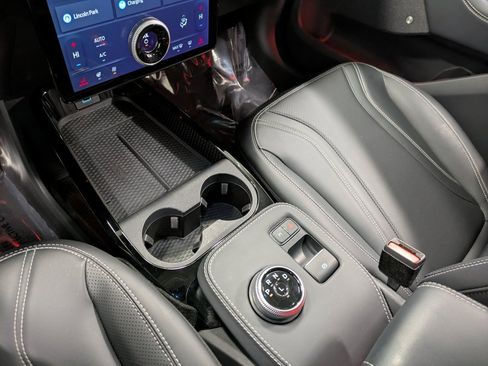 Used 2021 Ford Mustang Mach-E Premium image 14