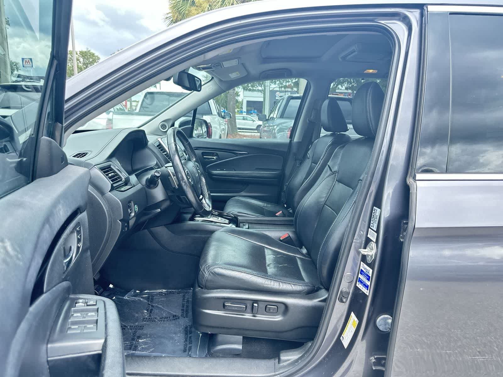 Used 2018 Honda Pilot Elite image 2