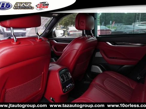 Used 2017 Maserati Levante S AWD/4WD image 27