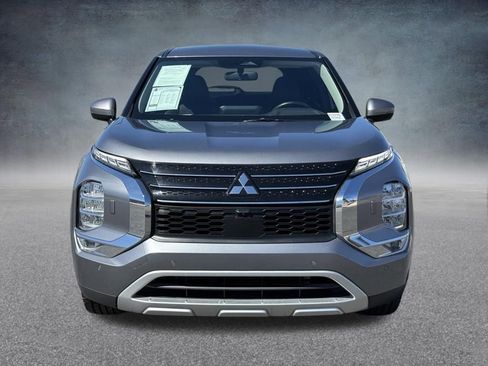 Used 2024 Mitsubishi Outlander SE image 8
