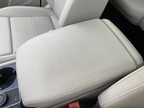 Used 2022 Volkswagen Atlas SE w/ Panoramic Sunroof Package image 19