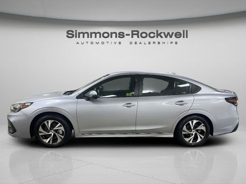 Used 2025 Subaru Legacy Premium AWD/4WD image 2