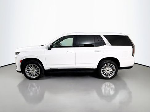 Used 2022 Cadillac Escalade Premium Luxury AWD/4WD image 6