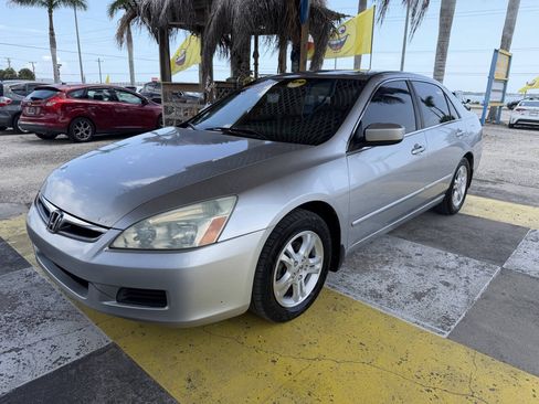 Used 2007 Honda Accord SE image 1