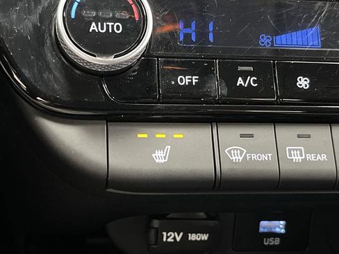 Used 2024 Hyundai Elantra SEL w/ Convenience Package image 8