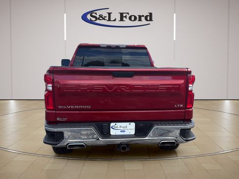 Used 2021 Chevrolet Silverado 1500 LTZ w/ LTZ Premium Package AWD/4WD image 6