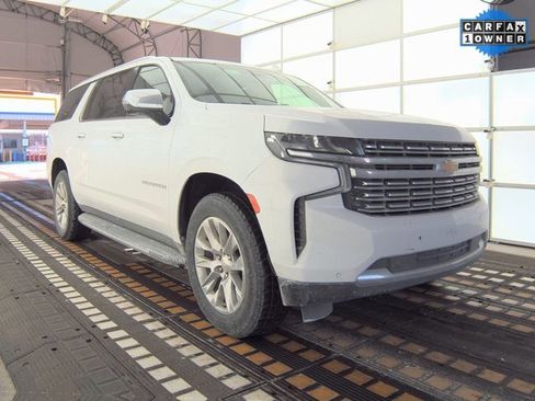 Used 2023 Chevrolet Suburban Premier image 1