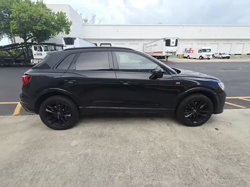Used 2023 Audi Q3 2.0T Premium w/ Black Optic Sport Package AWD/4WD image 4