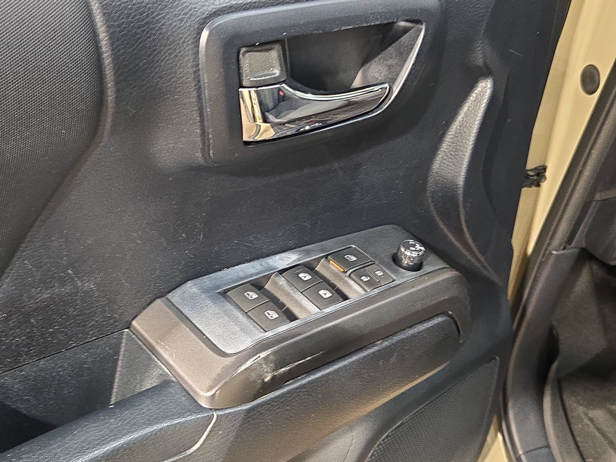 Used 2016 Toyota Tacoma TRD Off-Road w/ Premium & Technology Package RWD image 21
