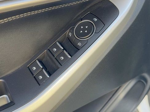 Certified 2022 Ford Explorer XLT w/ Class IV Trailer Tow Package image 16