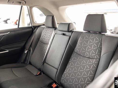 Used 2020 Toyota RAV4 XLE image 16