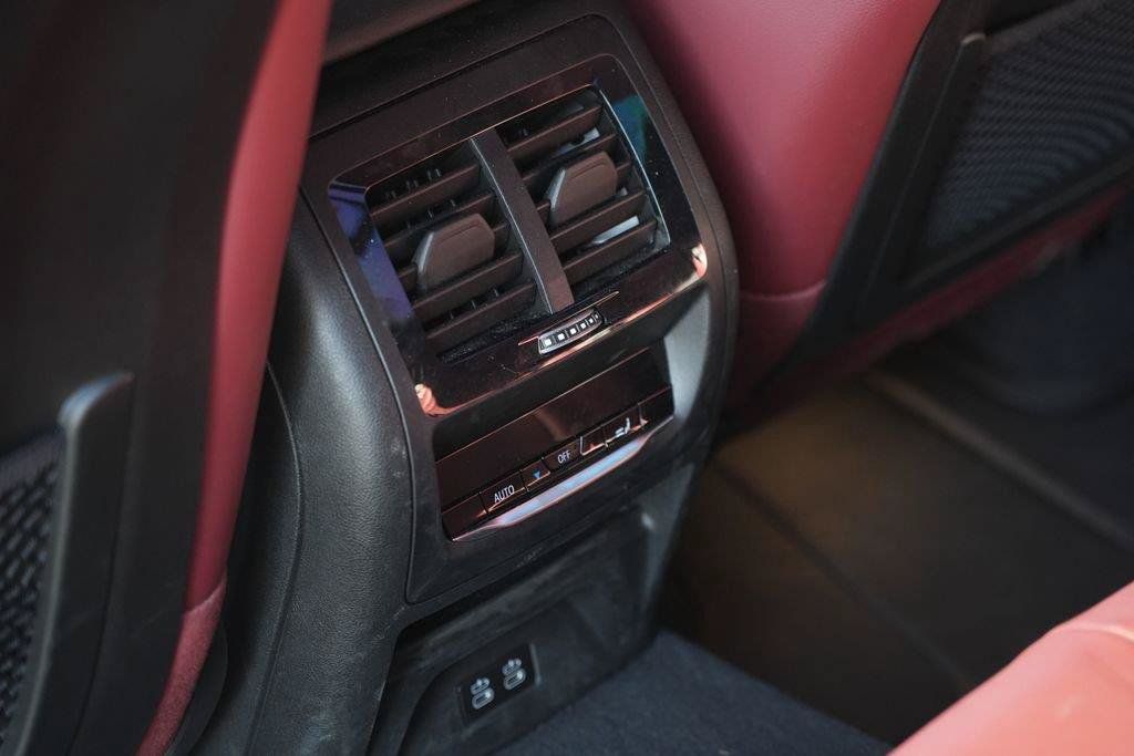 Used 2024 BMW X3 M40i AWD/4WD image 15