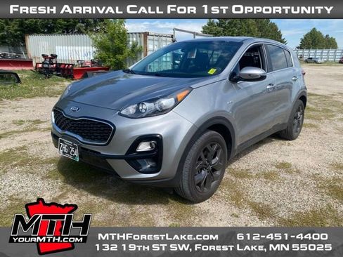 Used 2022 Kia Sportage LX w/ LX AWD Value Edition Package image 4