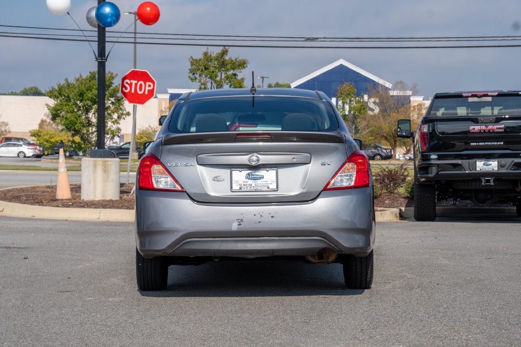 Used 2017 Nissan Versa SV FWD image 6