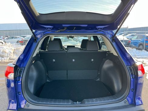 Used 2025 Toyota Corolla Cross LE image 30
