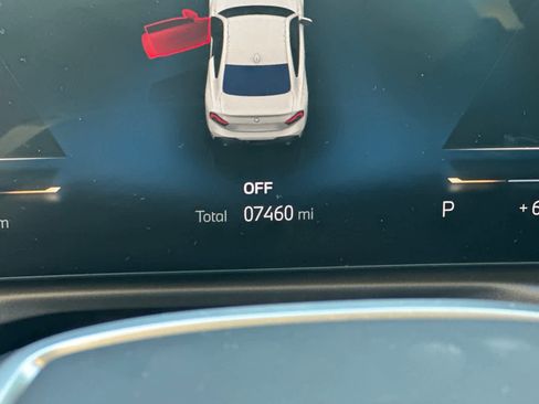 Used 2025 BMW 230i Coupe w/ Convenience Package image 29